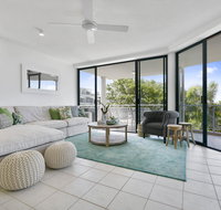 Sunny and spacious Sunshine Beach - Accommodation Newcastle