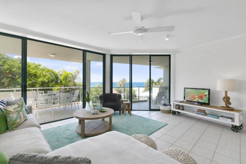Sunny And Spacious Sunshine Beach - Accommodation Newcastle 2