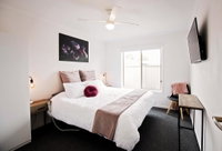 Sunny Shackell - Echuca Moama Holiday Accommodation