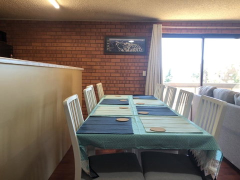 Sunrise 5 - Accommodation Newcastle 2