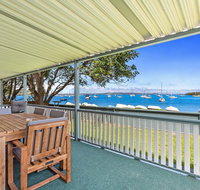 Sunset Beach House - Soldiers Point Sleeps 9