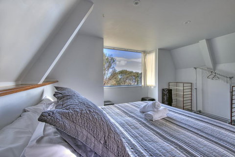 Sunsets - Accommodation Newcastle 3