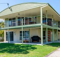 Sunsets from your front patio - Sylvan Beach Esp Bellara - Accommodation Newcastle