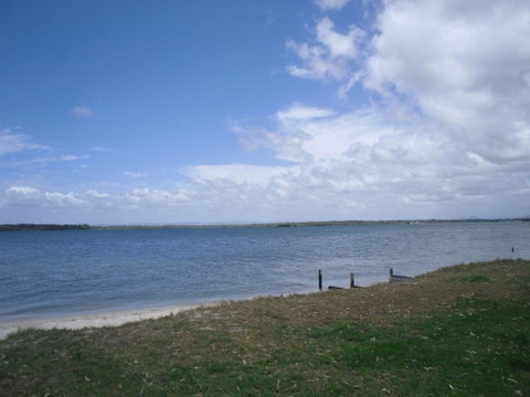 Sunsets From Your Front Patio - Sylvan Beach Esp, Bellara - Accommodation Newcastle 3
