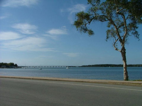 Sunsets From Your Front Patio - Sylvan Beach Esp, Bellara - Accommodation Newcastle 2