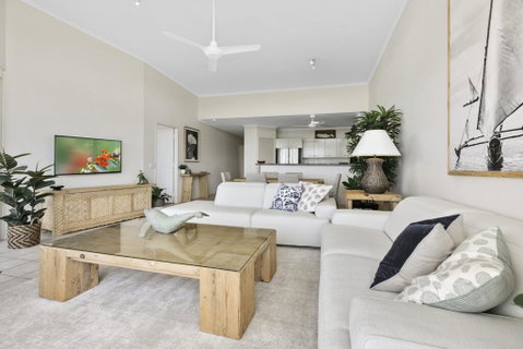 Sunshine Beach Penthouse With Beach Views - Unit 9/21 Park Crescent, Sunshine Beach - Accommodation Newcastle 1