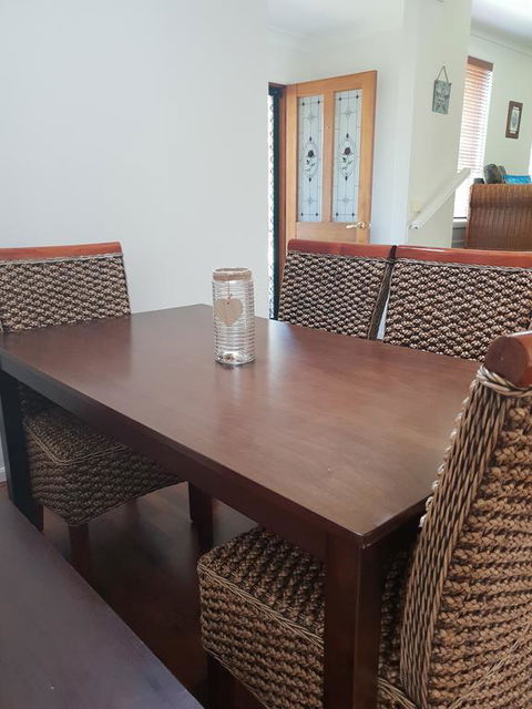 Surf Beach On Eric - Accommodation Newcastle 2