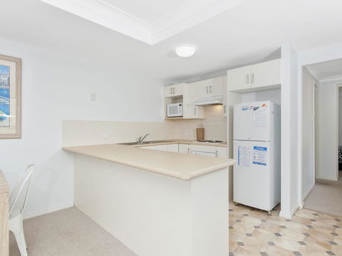Surf Break - 10A Tuna (Downstairs) - Accommodation Newcastle 3