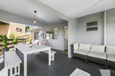 Surf's Up, Peregian Beach - Accommodation Newcastle 1