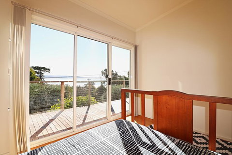 Surfside - Accommodation Newcastle 2