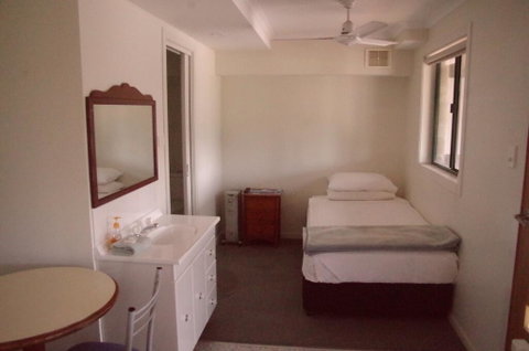 T's Resort & Motel - Accommodation Newcastle 2