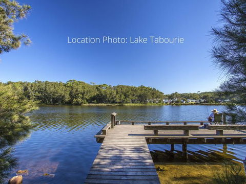 Tabourie Lake Motor Inn - Accommodation Newcastle 3