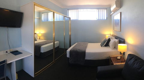 Tall Timbers Motel - Accommodation Newcastle 3