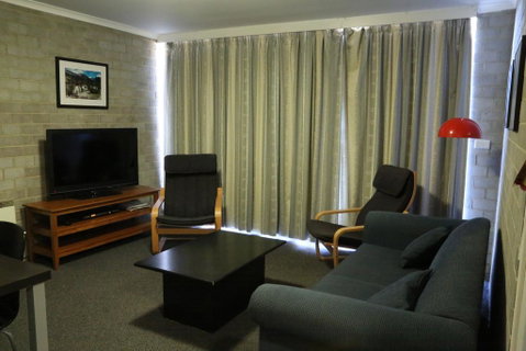 Tanderra 4 - Accommodation Newcastle 3