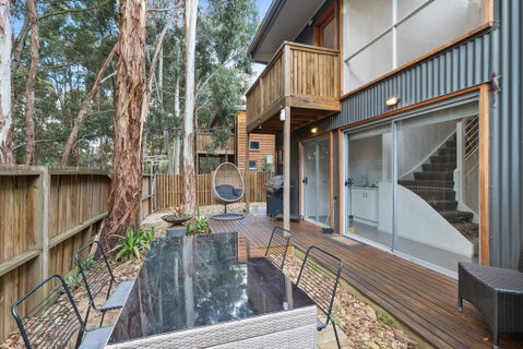 Tangles - Accommodation Newcastle 2