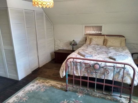 Tanilba House - Accommodation Newcastle 3