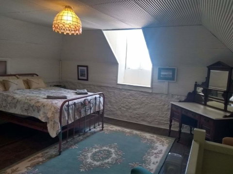 Tanilba House - Accommodation Newcastle 2
