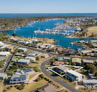 Tanjil - A stroll from the water in Paynesville - Accommodation Newcastle