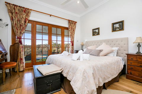 Taradale House Estate - Accommodation Newcastle 0