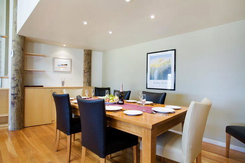 Tathra Beach House Holiday Apartments - Accommodation Newcastle 2