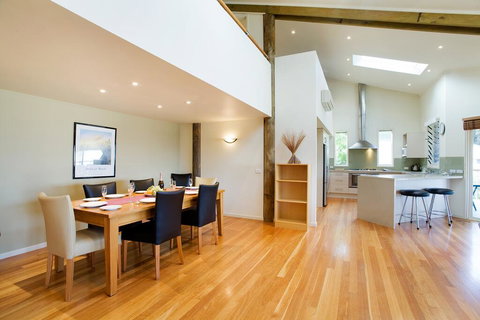 Tathra Beach House Holiday Apartments - Accommodation Newcastle 1