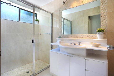 Tea Trees - Accommodation Newcastle 3