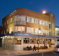 The Alpine Hotel - Accommodation Newcastle