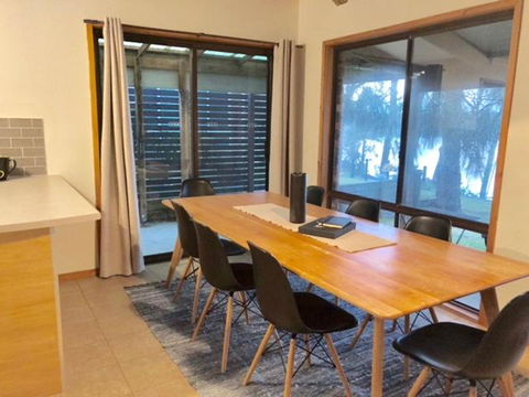 The Basin Waterfront - Accommodation Newcastle 1