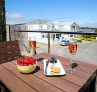 The Beach House At Bayside - Accommodation Newcastle