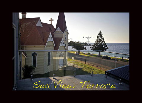 Penguin Beachfront Apartments - Accommodation Newcastle 7