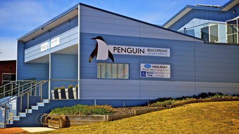 Penguin Beachfront Apartments - Accommodation Newcastle 22