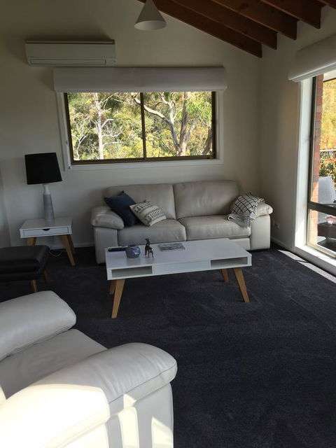 The Lookout - Accommodation Newcastle 5