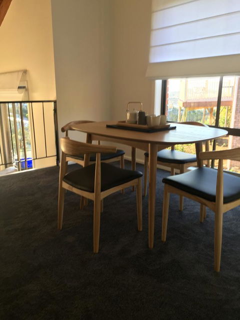 The Lookout - Accommodation Newcastle 7