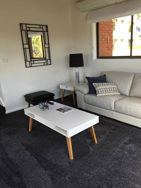 The Lookout - Accommodation Newcastle 4