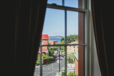 Grand Old Duke - Accommodation Newcastle 11