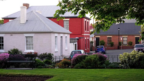 Grand Old Duke - Accommodation Newcastle 8