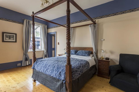 Grand Old Duke - Accommodation Newcastle 3