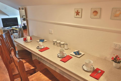 Stamps Of Stanley - Accommodation Newcastle 2