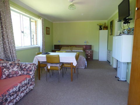 Quamby Pines Chalet - Accommodation Newcastle 27