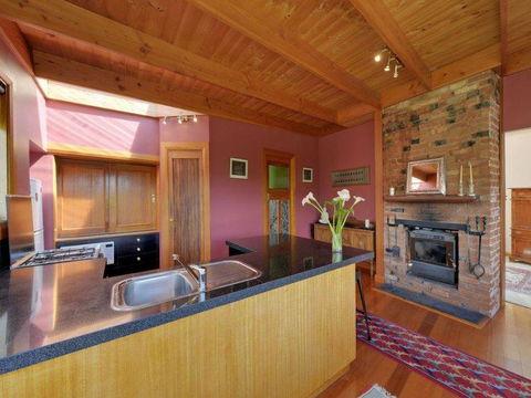 Bridge View Retreat - Accommodation Newcastle 37