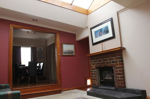 Bridge View Retreat - Accommodation Newcastle 24