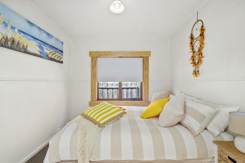 Aqua Beachfront! - Accommodation Newcastle 21