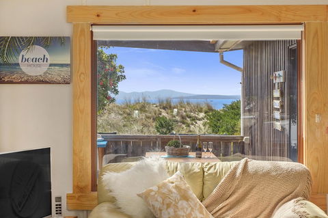 Aqua Beachfront! - Accommodation Newcastle 10