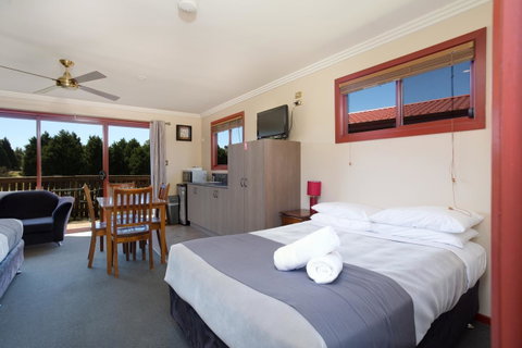 Tamar Valley Resort Grindelwald - Accommodation Newcastle 8