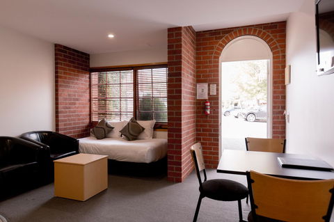 Bay Hotel Apartments - Accommodation Newcastle 16