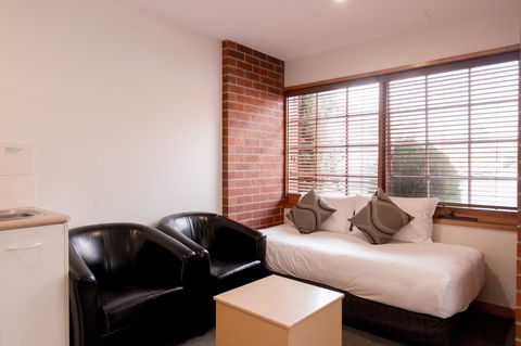 Bay Hotel Apartments - Accommodation Newcastle 18