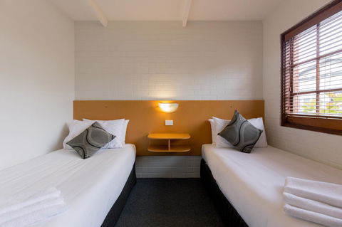Bay Hotel Apartments - Accommodation Newcastle 4
