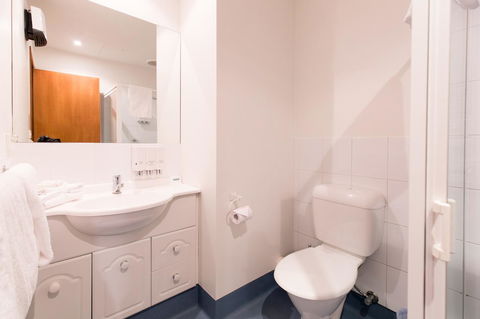 Bay Hotel Apartments - Accommodation Newcastle 19