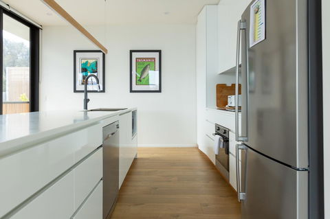 Blessington Beach Retreat - Accommodation Newcastle 10