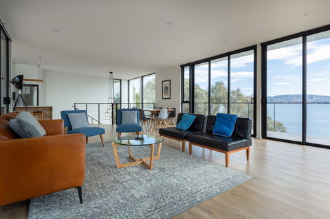 Blessington Beach Retreat - Accommodation Newcastle 2